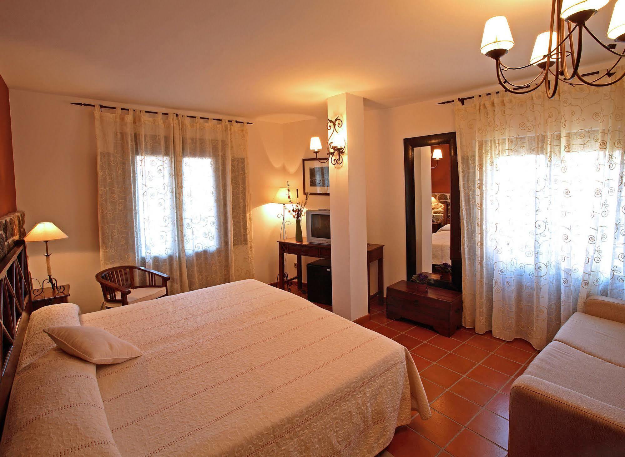 Hotel Spa Villa De מוגאראז מראה חיצוני תמונה